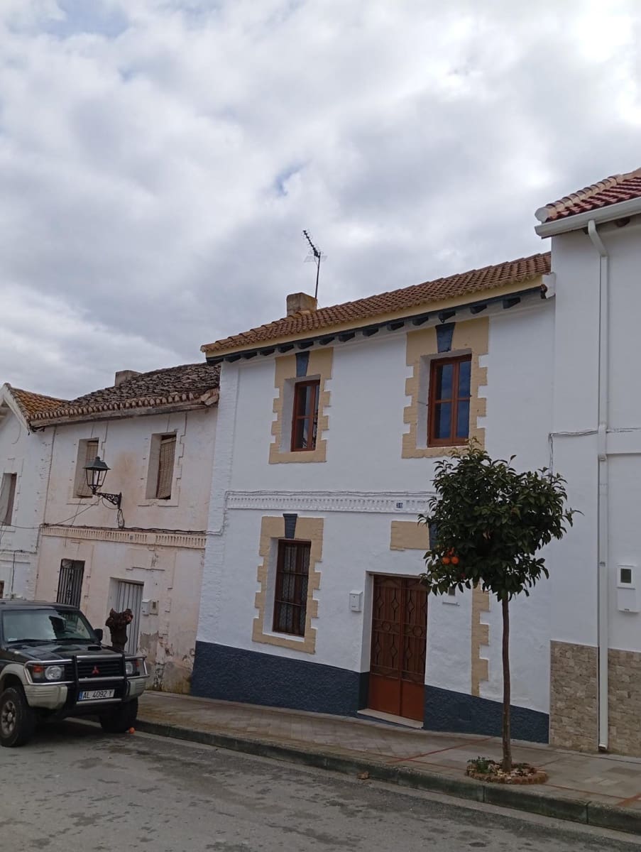 4 soveværelse Villa til salg i Arenas del Rey - € 45.000 (Ref: 8637100)