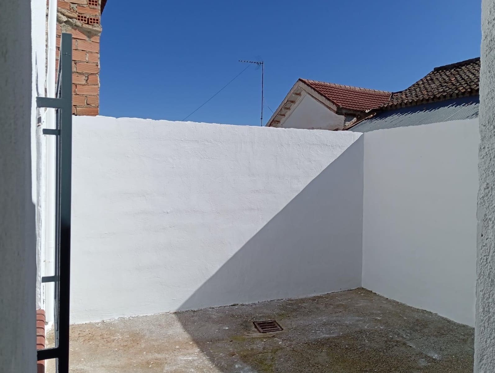 4 soveværelse Villa til salg i Arenas del Rey - € 45.000 (Ref: 8637100)