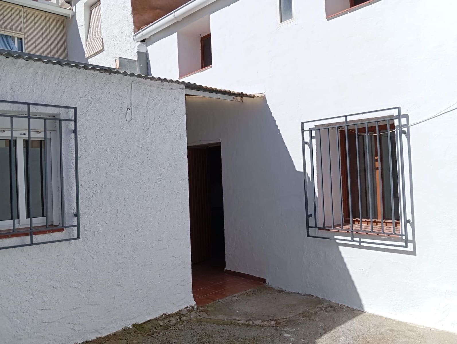 4 soveværelse Villa til salg i Arenas del Rey - € 45.000 (Ref: 8637100)