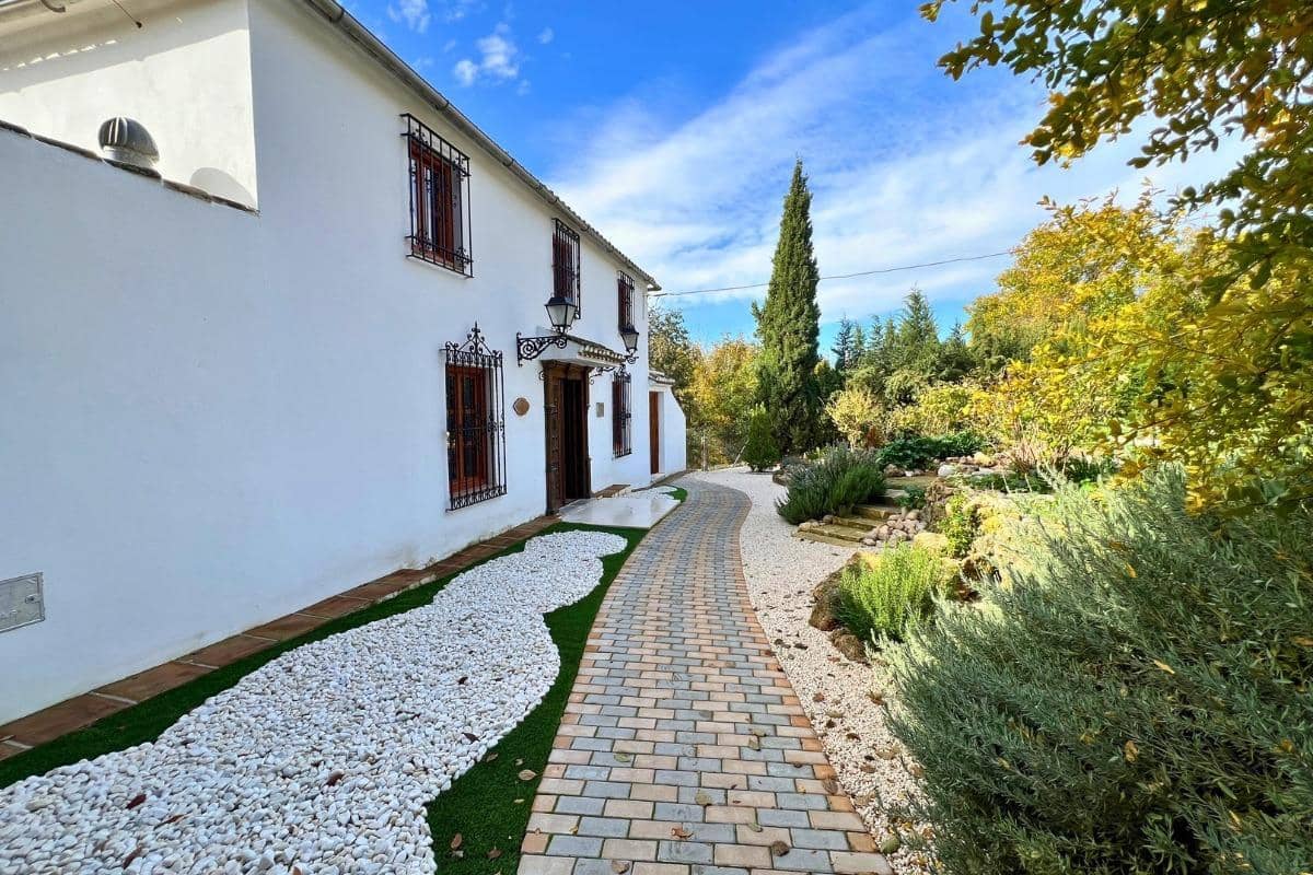 4 soveværelse Villa til salg i Huetor Tajar - € 275.000 (Ref: 8655010)