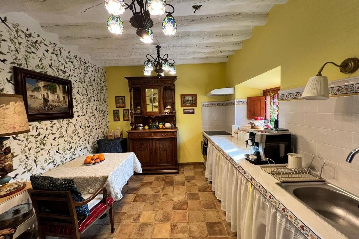 4 soveværelse Villa til salg i Huetor Tajar - € 275.000 (Ref: 8655010)