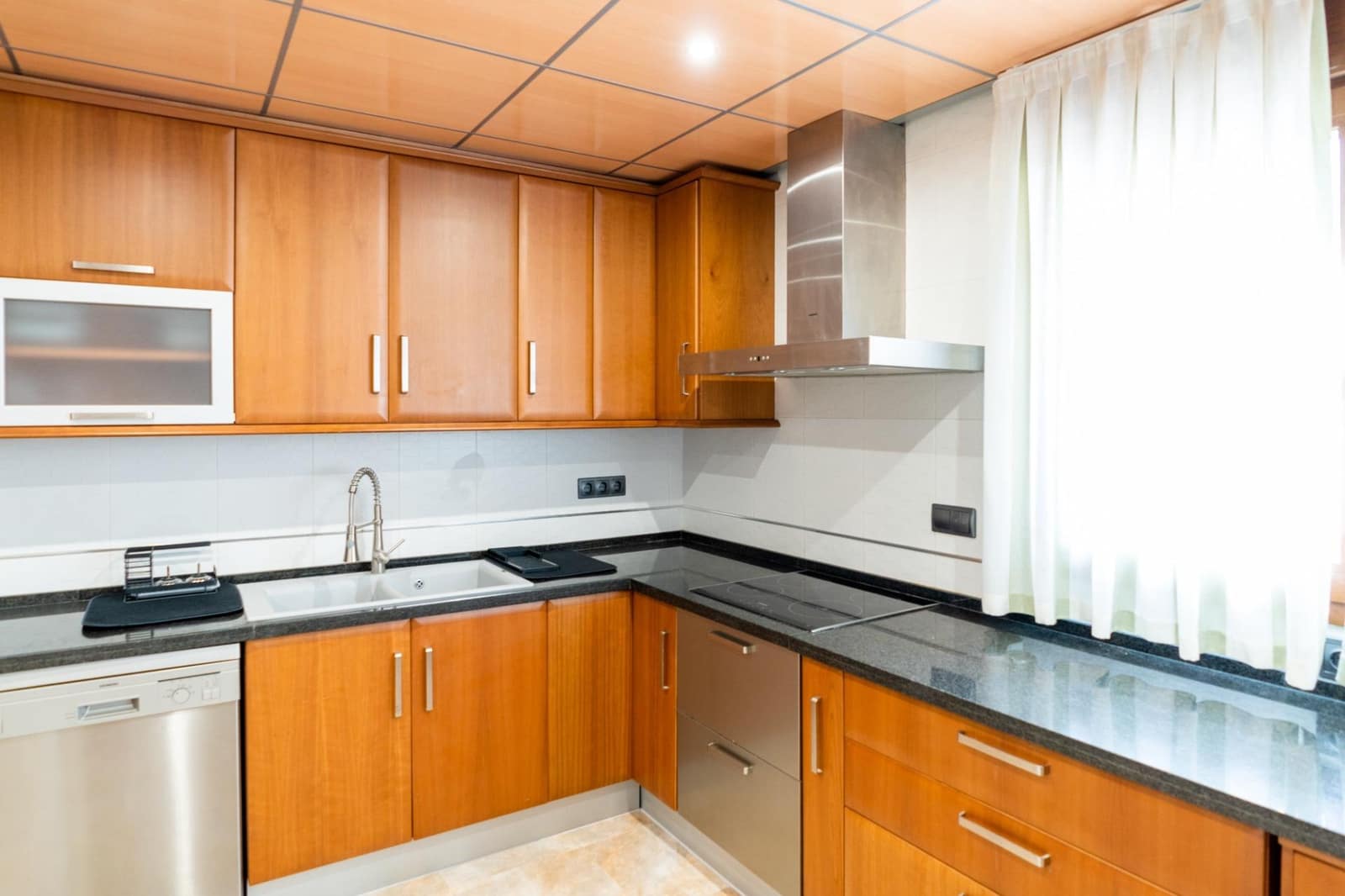 Chalet de 8 habitaciones en Albolote en venta con piscina garaje - 990.000 € (Ref: 8656368)