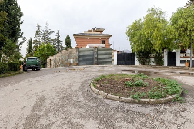 Chalet de 8 habitaciones en Albolote en venta con piscina garaje - 990.000 € (Ref: 8656368)