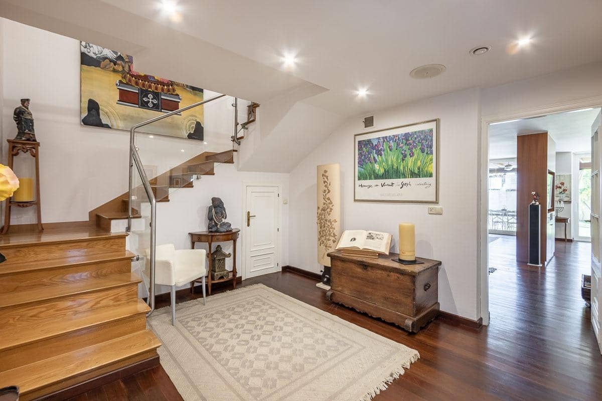 4 soveværelse Villa til salg i Granada by med swimmingpool garage - € 1.100.000 (Ref: 8656369)