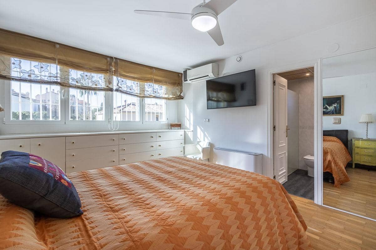 4 soveværelse Villa til salg i Granada by med swimmingpool garage - € 1.100.000 (Ref: 8656369)