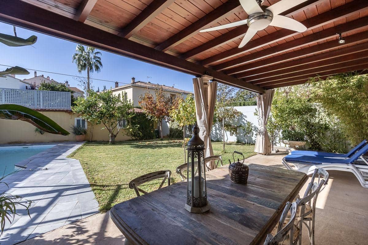 4 soveværelse Villa til salg i Granada by med swimmingpool garage - € 1.100.000 (Ref: 8656369)