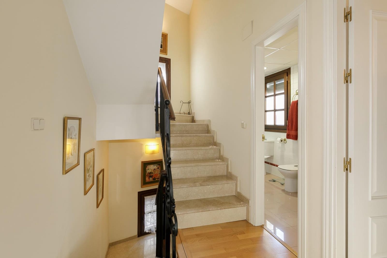 3 soveværelse Rækkehus til salg i Granada by med garage - € 640.000 (Ref: 8697964)