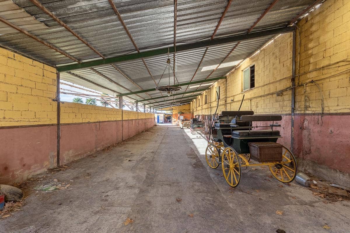 4 makuuhuone Huvila myytävänä paikassa La Zubia mukana 
autotalli - 795 000 € (Ref: 8716181)