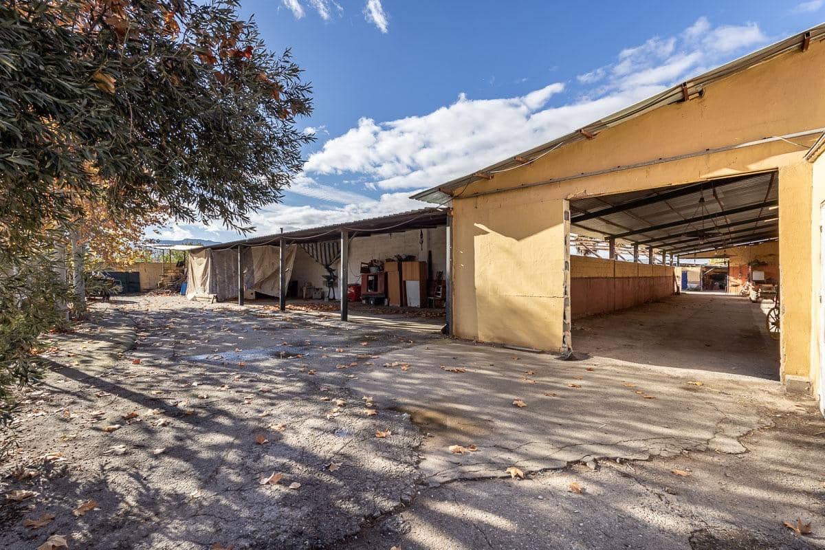 4 makuuhuone Huvila myytävänä paikassa La Zubia mukana 
autotalli - 795 000 € (Ref: 8716181)