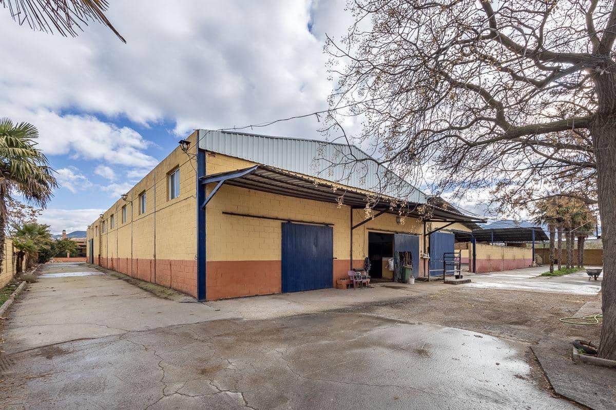 4 makuuhuone Huvila myytävänä paikassa La Zubia mukana 
autotalli - 795 000 € (Ref: 8716181)