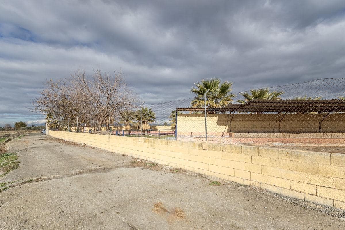 4 makuuhuone Huvila myytävänä paikassa La Zubia mukana 
autotalli - 795 000 € (Ref: 8716181)