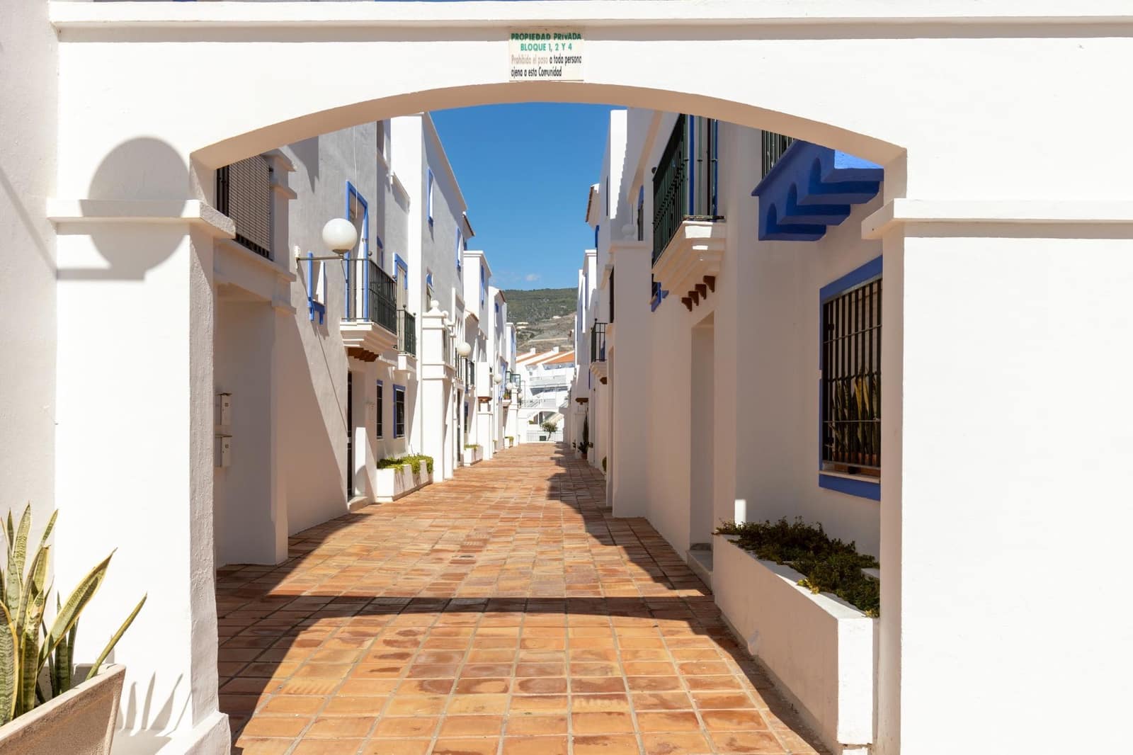 4 sovrum Takvåning till salu i Calahonda med pool garage - 290 000 € (Ref: 8802962)