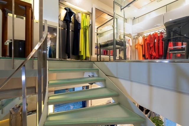 Commercial for sale in Centro, Granada city - € 820,000 (Ref: 8848949)