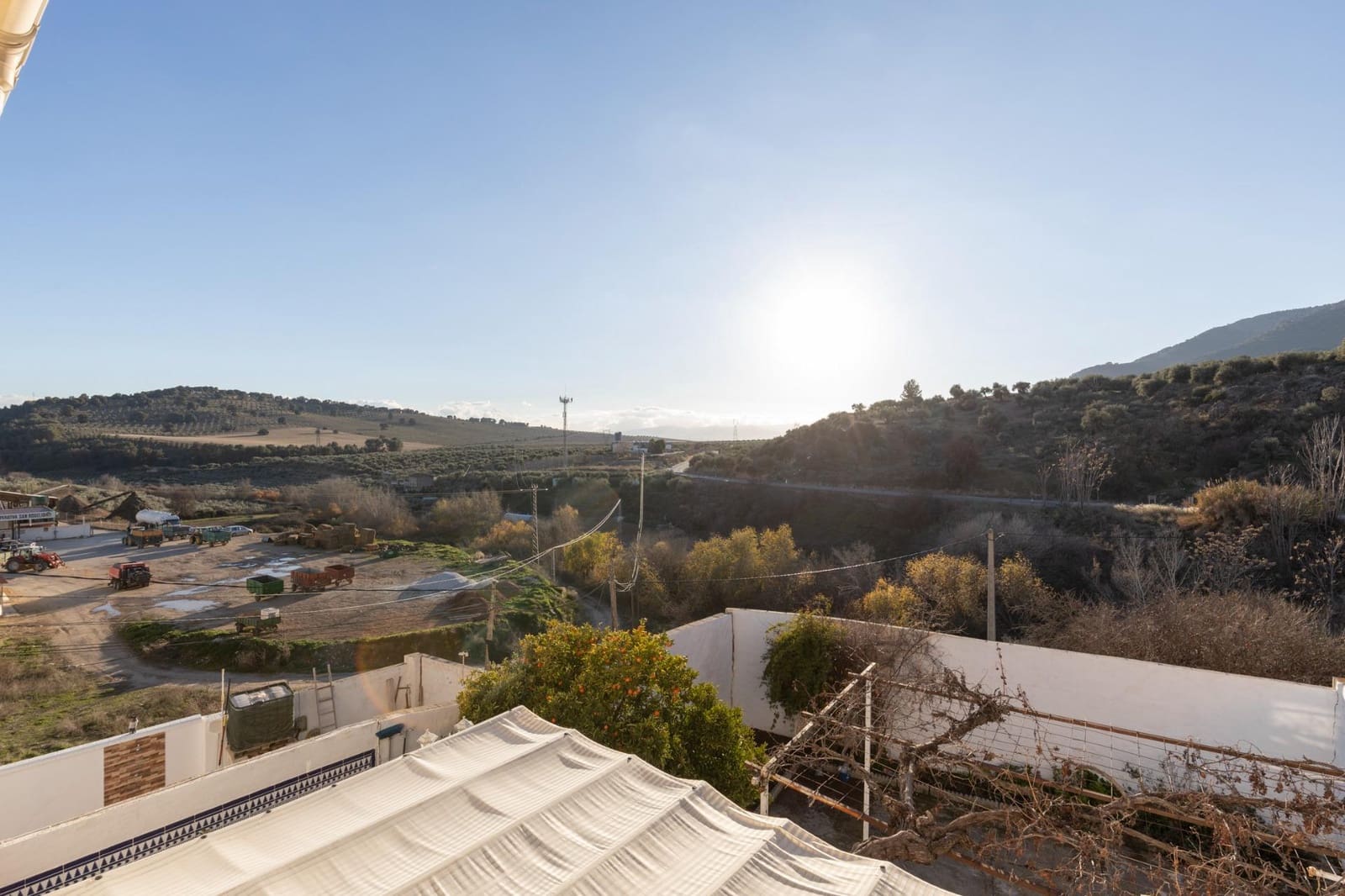 4 bedroom Villa for sale in Illora with garage - € 160,000 (Ref: 8851454)