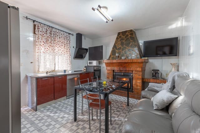 4 soveværelse Villa til salg i Illora med garage - € 160.000 (Ref: 8851454)