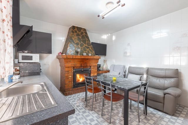 4 soveværelse Villa til salg i Illora med garage - € 160.000 (Ref: 8851454)