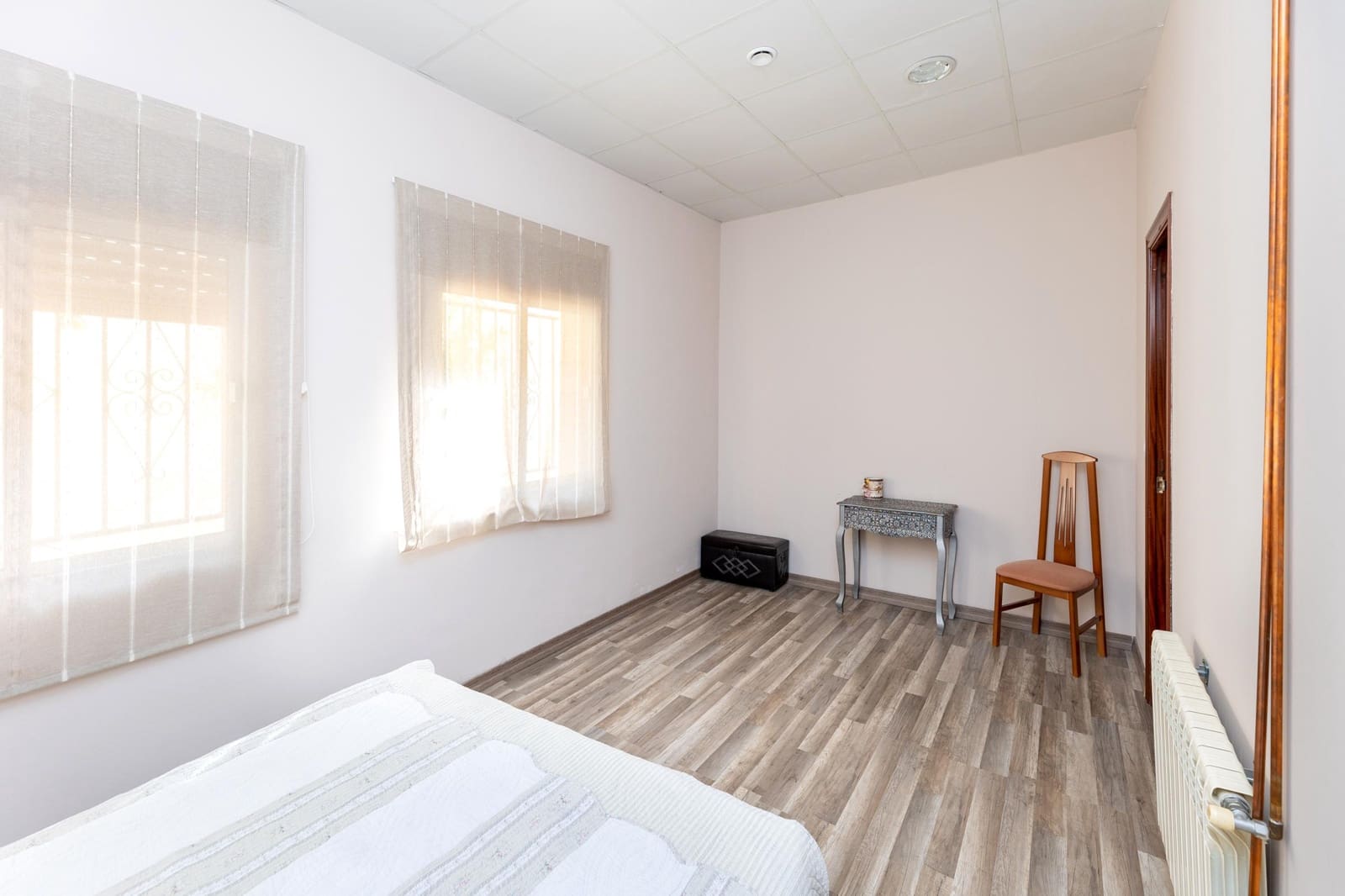 7 soveværelse Villa til salg i Huetor Santillan med swimmingpool garage - € 365.000 (Ref: 8860349)