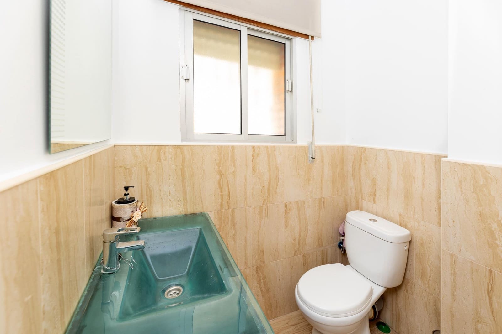 7 soveværelse Villa til salg i Huetor Santillan med swimmingpool garage - € 365.000 (Ref: 8860349)