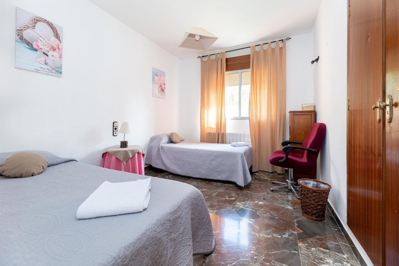 7 soveværelse Villa til salg i Huetor Santillan med swimmingpool garage - € 365.000 (Ref: 8860349)