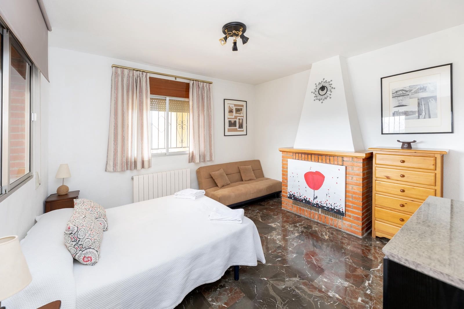 7 soveværelse Villa til salg i Huetor Santillan med swimmingpool garage - € 365.000 (Ref: 8860349)