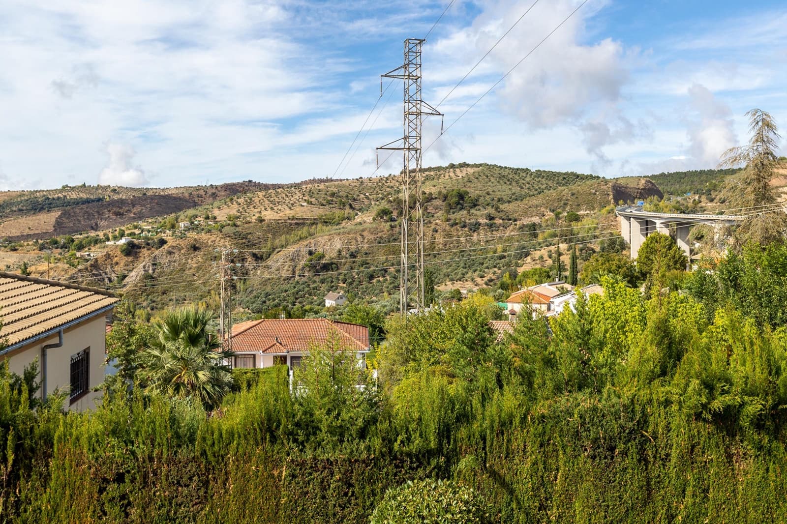 7 soveværelse Villa til salg i Huetor Santillan med swimmingpool garage - € 365.000 (Ref: 8860349)