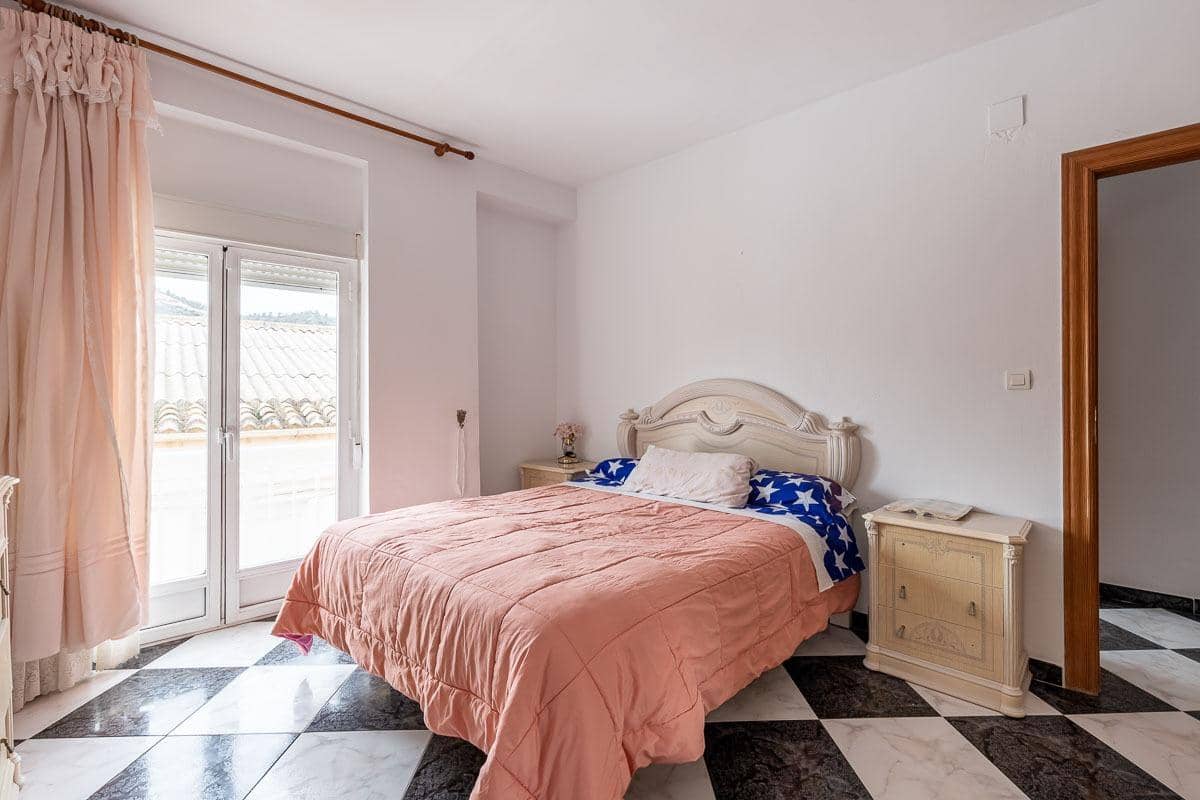 4 bedroom Villa for sale in Jayena - € 80,000 (Ref: 8886083)