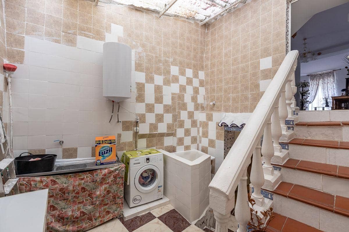 4 bedroom Villa for sale in Jayena - € 80,000 (Ref: 8886083)