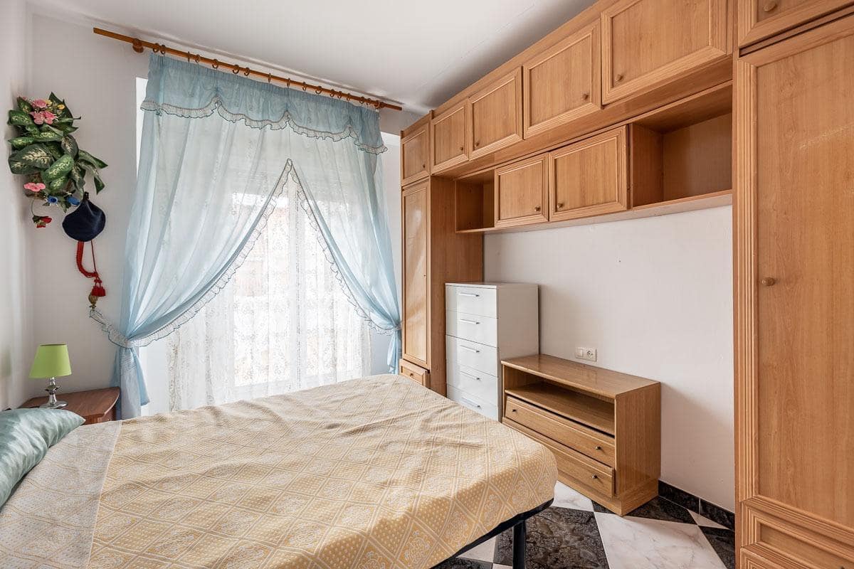 4 bedroom Villa for sale in Jayena - € 80,000 (Ref: 8886083)