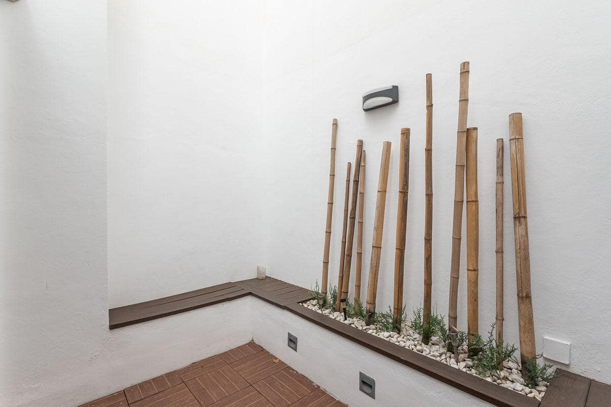 4 soveværelse Villa til salg i Granada by - € 750.000 (Ref: 8900005)