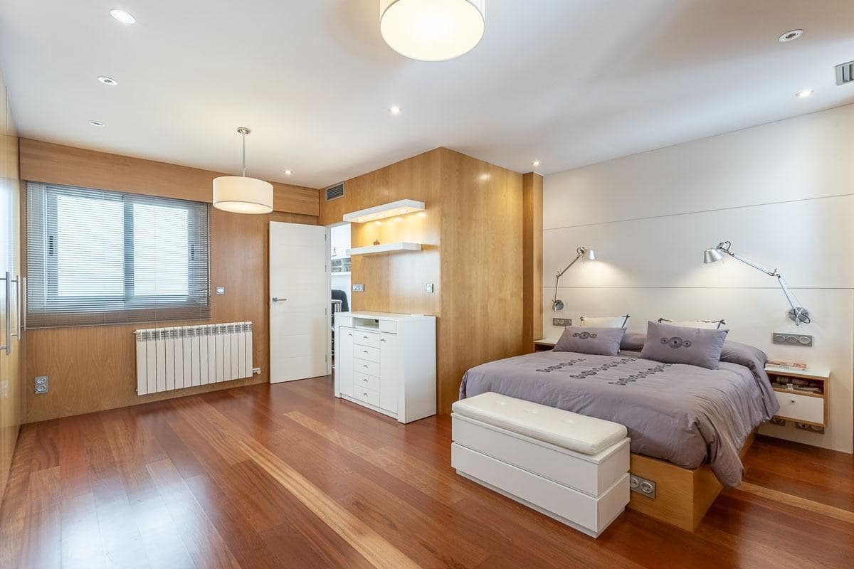 4 soveværelse Villa til salg i Granada by - € 750.000 (Ref: 8900005)