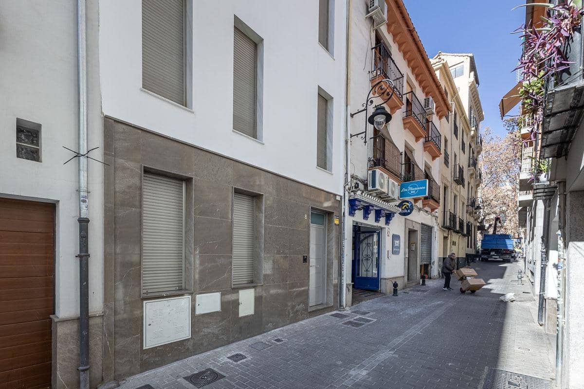 4 soveværelse Villa til salg i Granada by - € 750.000 (Ref: 8900005)