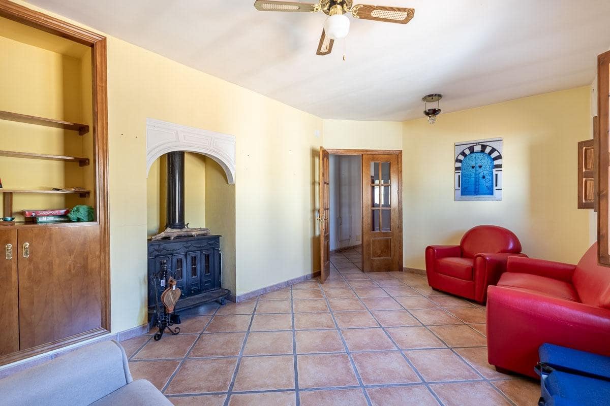 4 soveværelse Villa til salg i Fornes med garage - € 89.000 (Ref: 8907688)