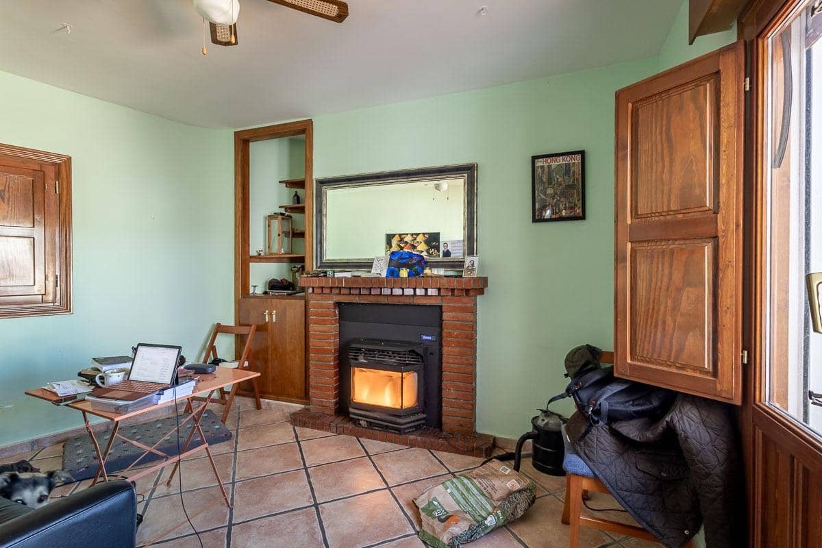 4 soveværelse Villa til salg i Fornes med garage - € 89.000 (Ref: 8907688)