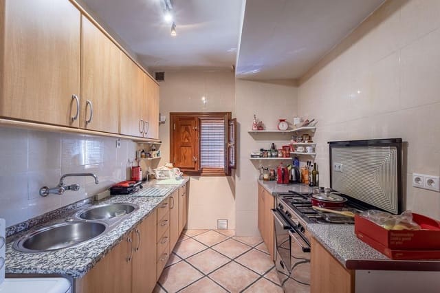 4 soveværelse Villa til salg i Fornes med garage - € 89.000 (Ref: 8907688)