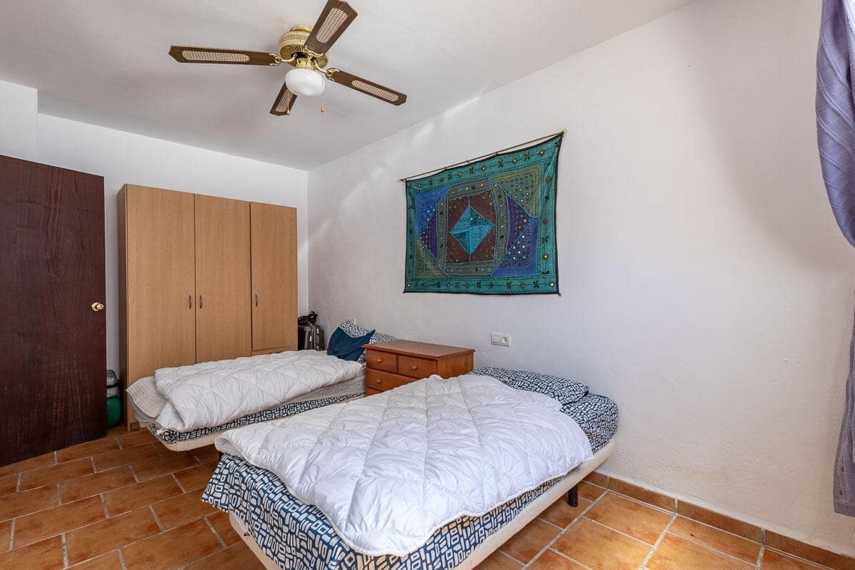 4 soveværelse Villa til salg i Fornes med garage - € 89.000 (Ref: 8907688)