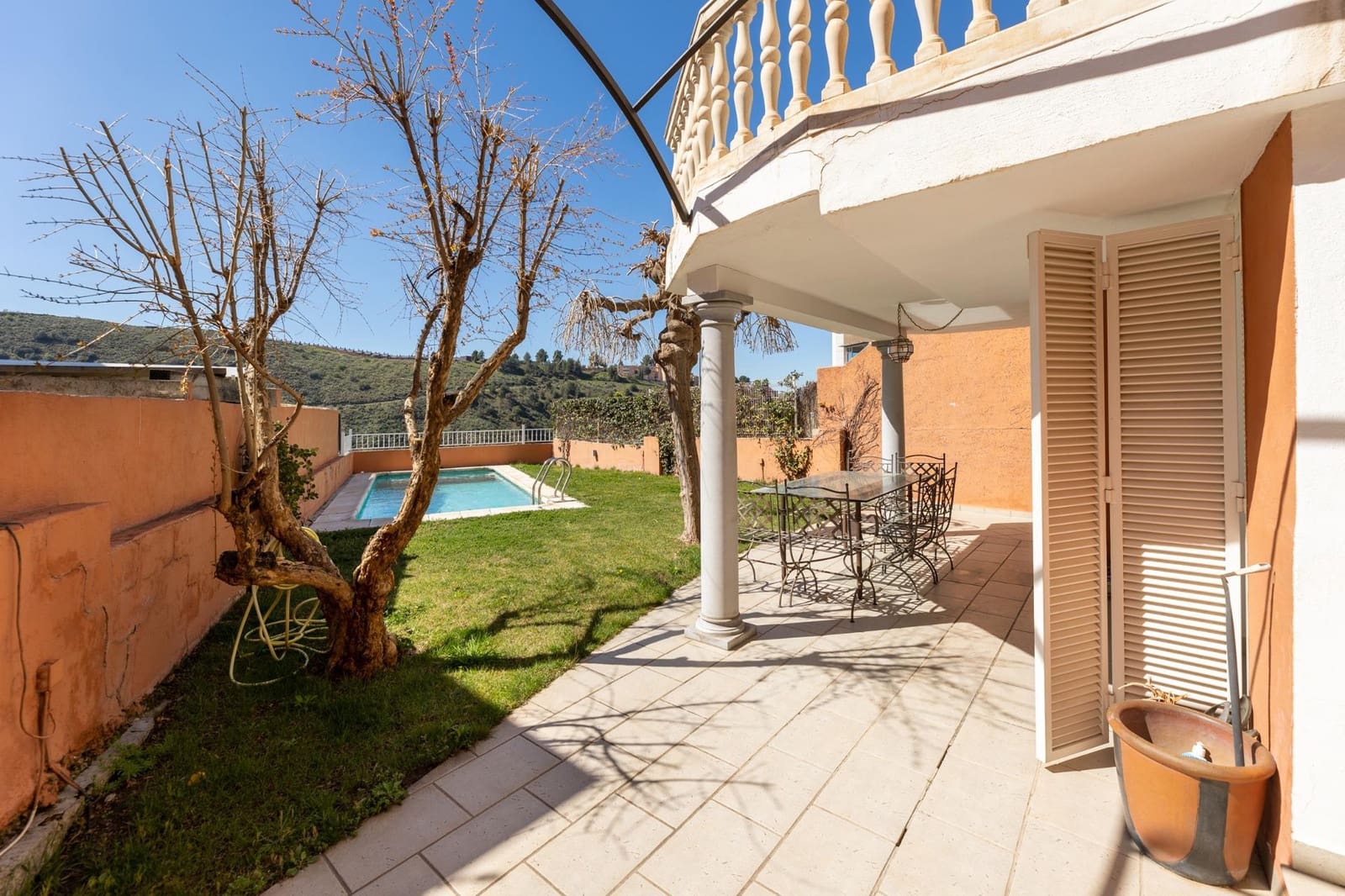 3 soveværelse Villa til salg i Granada by med swimmingpool garage - € 555.000 (Ref: 8929219)