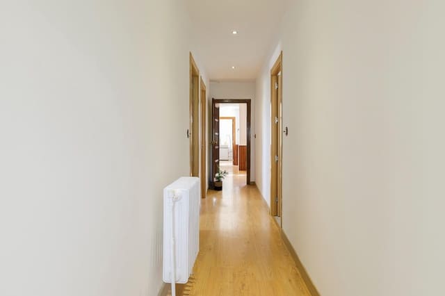 4 Zimmer Villa zu verkaufen in Las Gabias mit Garage - 475.000 € (Ref: 8929220)