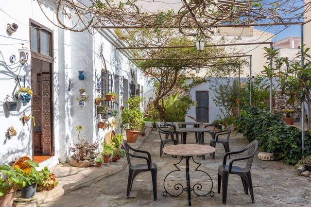 13 bedroom Commercial for sale in Salobreña - € 650,000 (Ref: 8935236)