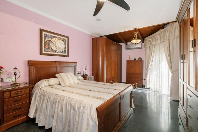 4 Zimmer Villa zu verkaufen in Peligros - 750.000 € (Ref: 8943947)