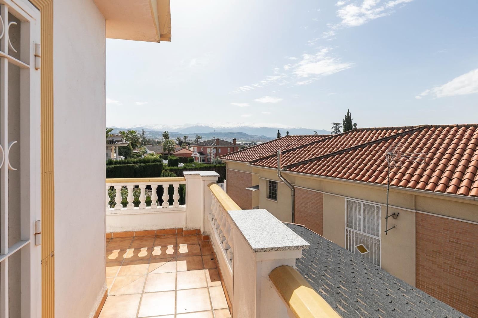 4 quarto Moradia para venda em Peligros - 750 000 € (Ref: 8943947)