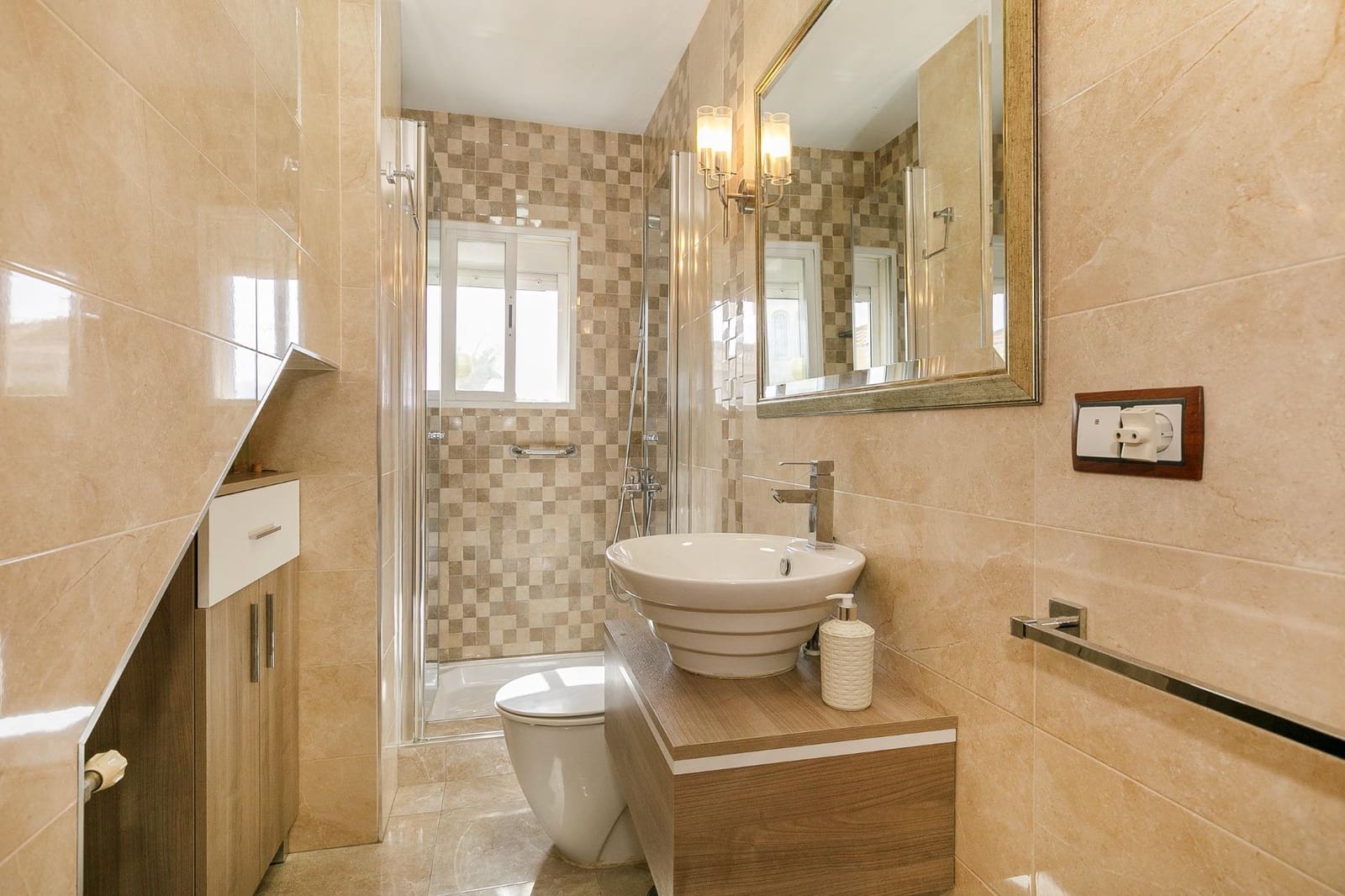 4 quarto Moradia para venda em Peligros - 750 000 € (Ref: 8943947)