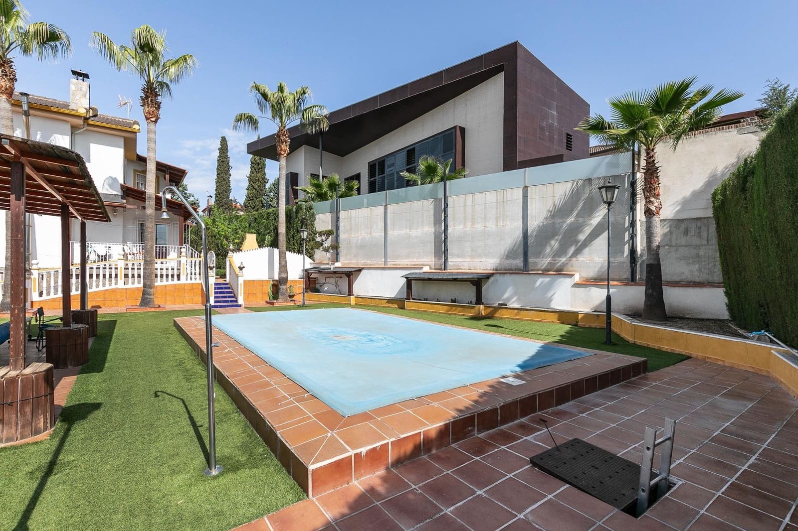 4 quarto Moradia para venda em Peligros - 750 000 € (Ref: 8943947)