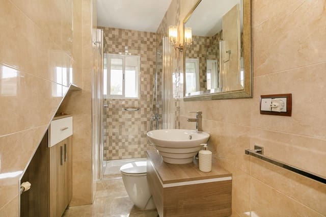 4 Zimmer Villa zu verkaufen in Peligros - 750.000 € (Ref: 8943947)