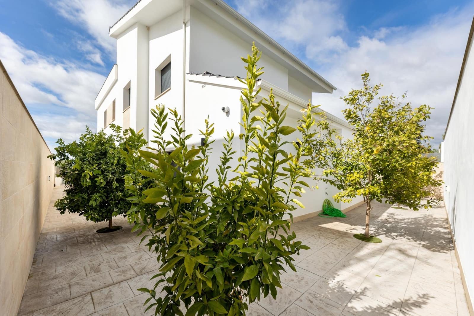 7 soveværelse Villa til salg i Peligros med swimmingpool garage - € 890.000 (Ref: 8946640)