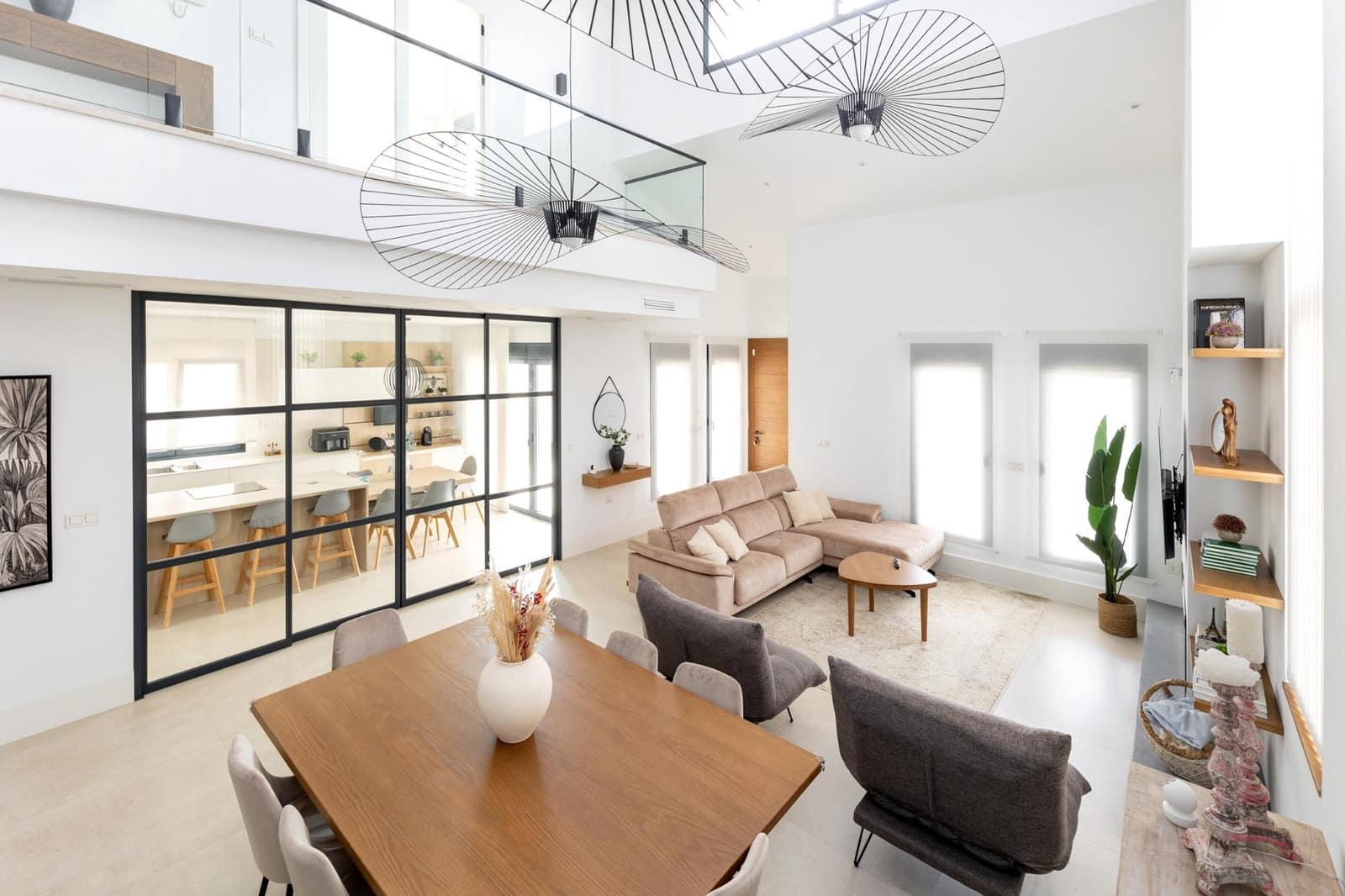 7 soveværelse Villa til salg i Peligros med swimmingpool garage - € 890.000 (Ref: 8946640)