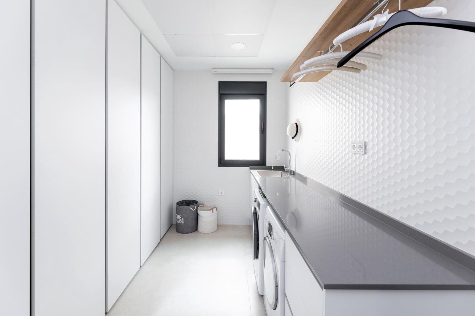 7 soveværelse Villa til salg i Peligros med swimmingpool garage - € 890.000 (Ref: 8946640)