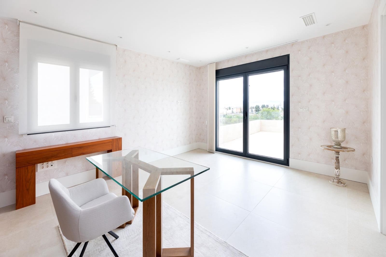 7 soveværelse Villa til salg i Peligros med swimmingpool garage - € 890.000 (Ref: 8946640)