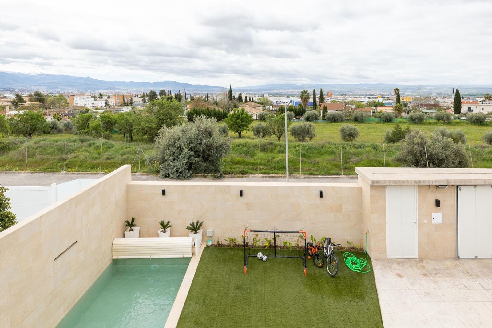 7 soveværelse Villa til salg i Peligros med swimmingpool garage - € 890.000 (Ref: 8946640)