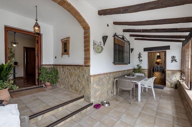 4 soveværelse Finca/Landehus til salg i Moraleda de Zafayona med swimmingpool garage - € 489.000 (Ref: 8946641)