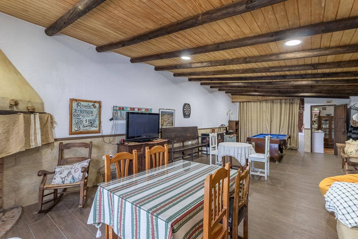 4 soveværelse Finca/Landehus til salg i Moraleda de Zafayona med swimmingpool garage - € 489.000 (Ref: 8946641)